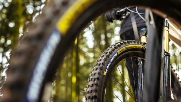 W-END MH RACING 27.5X2.50 - Image 2