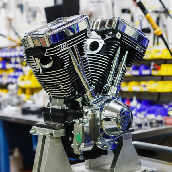 ENGINE V124 BLK/WB LB - Image 4