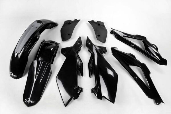 BODY KIT HVA 06-08 2T BK