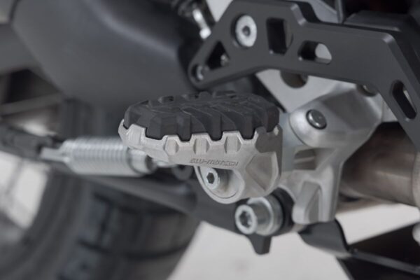EVO FOOTREST KIT - Image 3