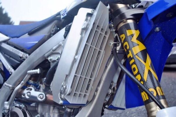 RADIATOR BRACE WRF BL