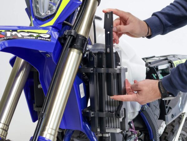 HDPE RADIATOR BRACES BK - immagine 6