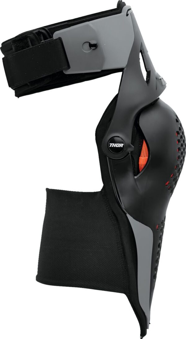 KNEEGRD YTH SENTNL BK S/M - Image 4