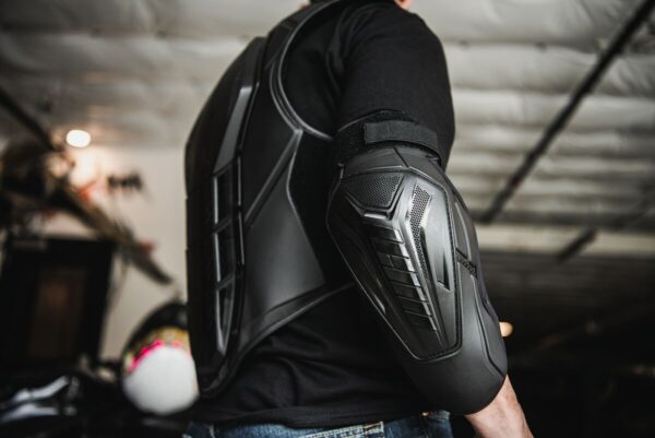 ELBOW FIELD ARMR3 BK L/XL - Image 9