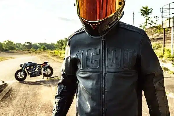 Giacca moto nera Icon per guida urbana